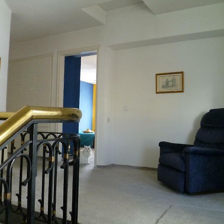 Double Room With Ensuite Bathroom At Datacom Building 니코시아 외부 사진